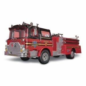 Snap Kit MONOGRAM truck 1225 - Max ™ Mack Fire Pumper (1:32)