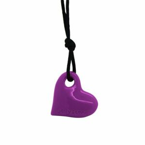 Jellystone Designs Upokojujúci prívesok Srdce - hroznovo fialová