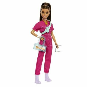 Mattel Barbie DELUXE MÓDNA BÁBIKA - V NOHAVOTOM KOSTÝME