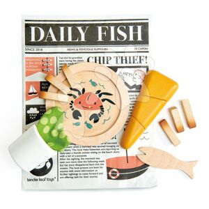 Tradičná anglická večera rybárov Fish and Chips supper Tender Leaf Toys v novinovom papieri (drevená)